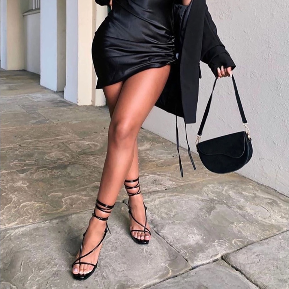 HIGH HEELS